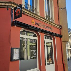 Signalétique pour la facade du restaurant montawan